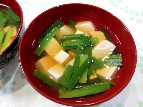 豆腐とニラのすまし汁